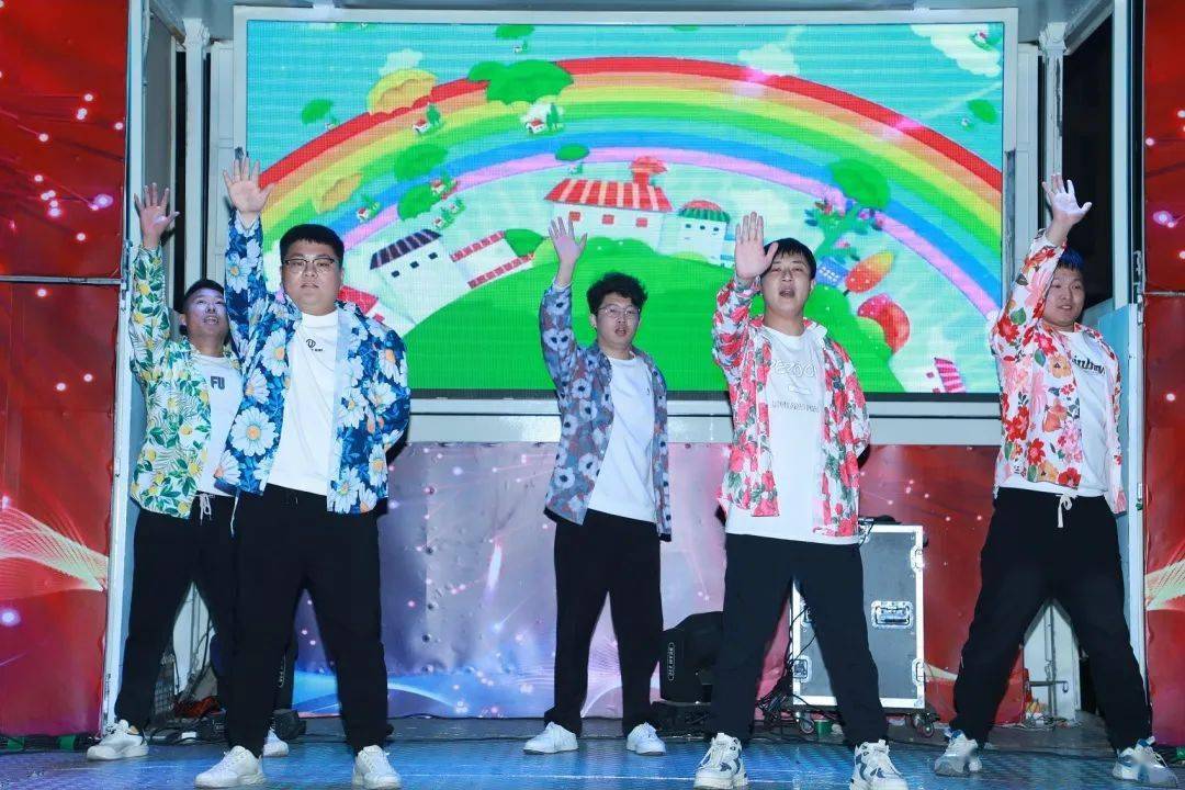 关于汉堡队员士气高涨，备战下一场比赛的信息